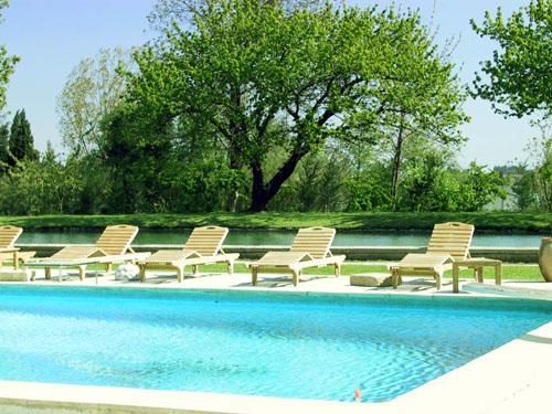 Domaine Du Moulin Hotel Saint-Laurent-des-Arbres Exterior photo